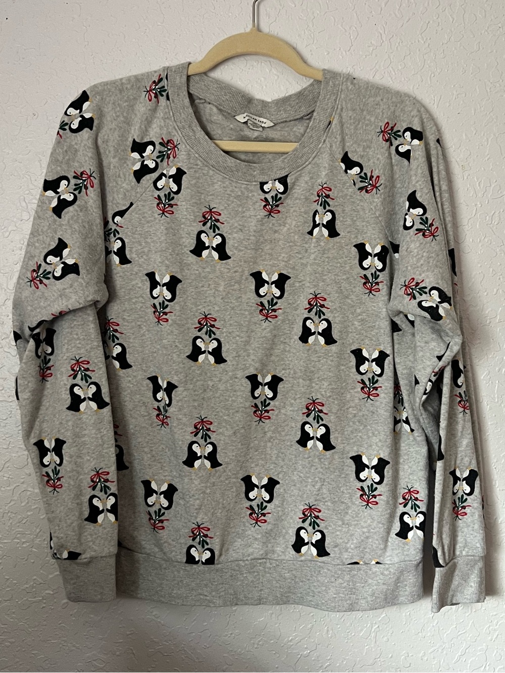 Women's Gray Crewneck Sweatshirt with penguin print